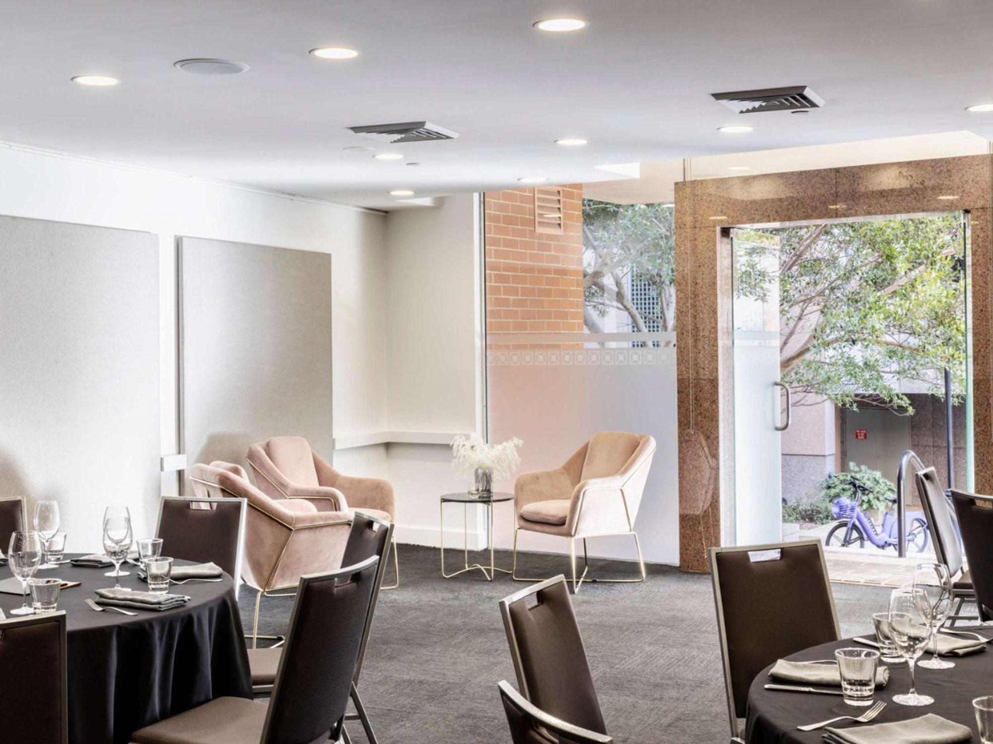 The Sebel Quay West Suites Sydney Esterno foto The Library